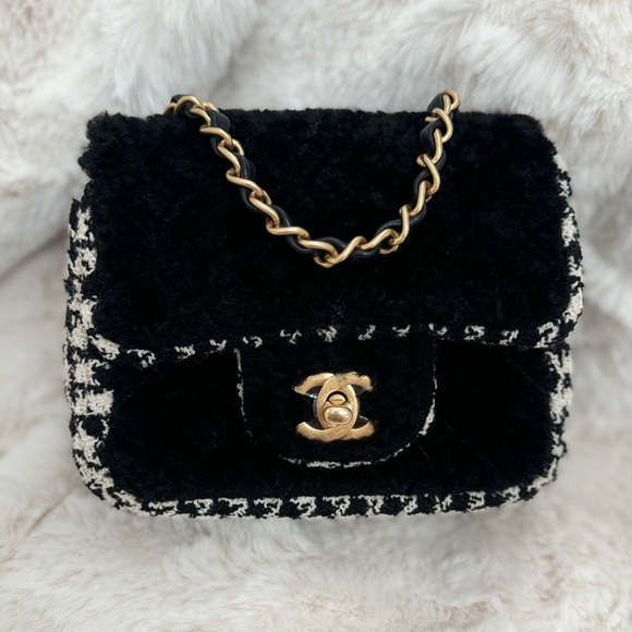 Chanel Tweed Square Mini Classic Flap - Picture 2 of 15